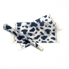 Load image into Gallery viewer, Issa Mood | Cow Print Rolling Paper Kit