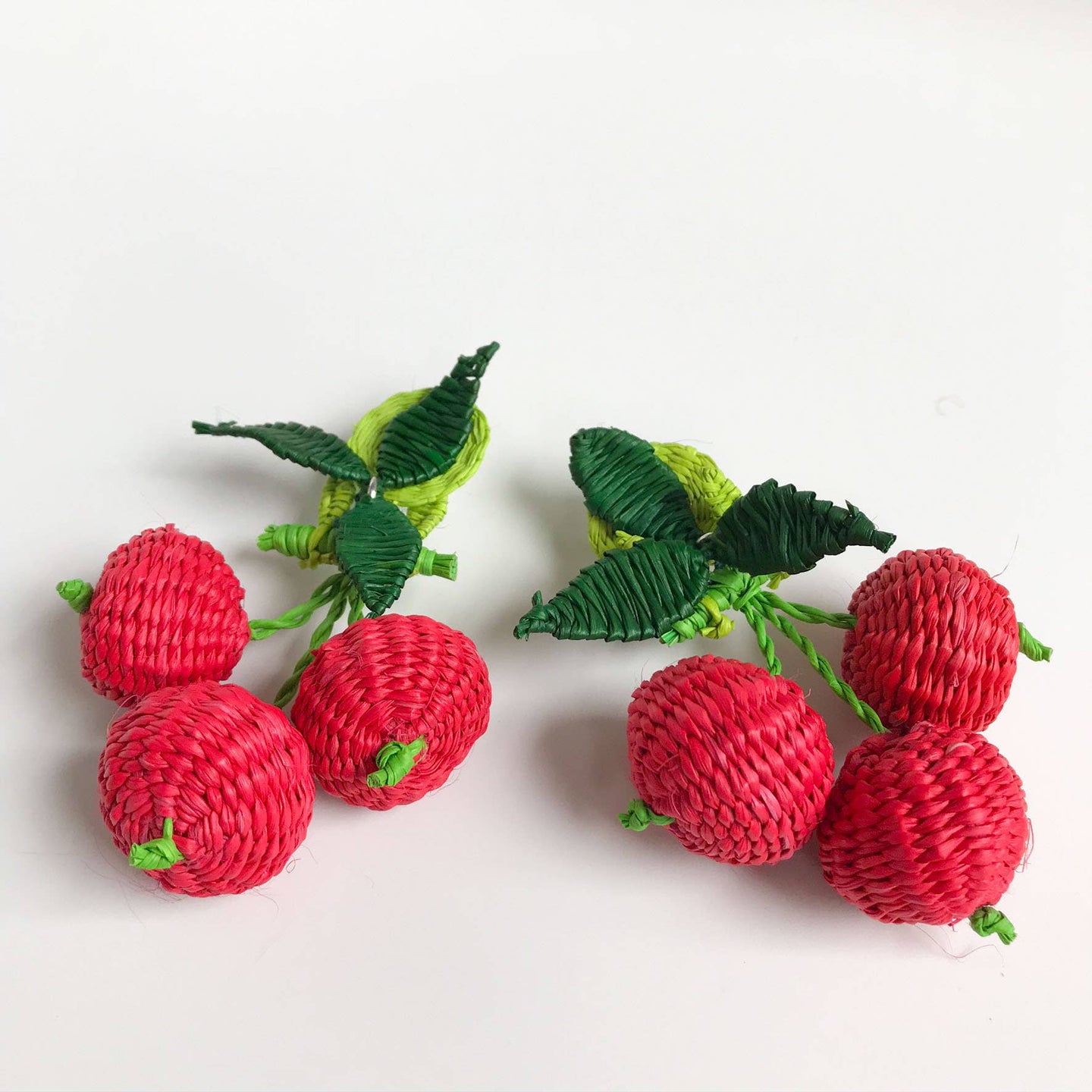 Iraca Woven Fruta Earrings | Cherry
