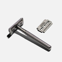Load image into Gallery viewer, Reusable Stainless Steel Razor | Metal Grey
