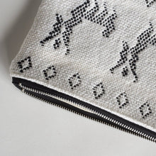Load image into Gallery viewer, Handwoven Animal Zipper Clutch
