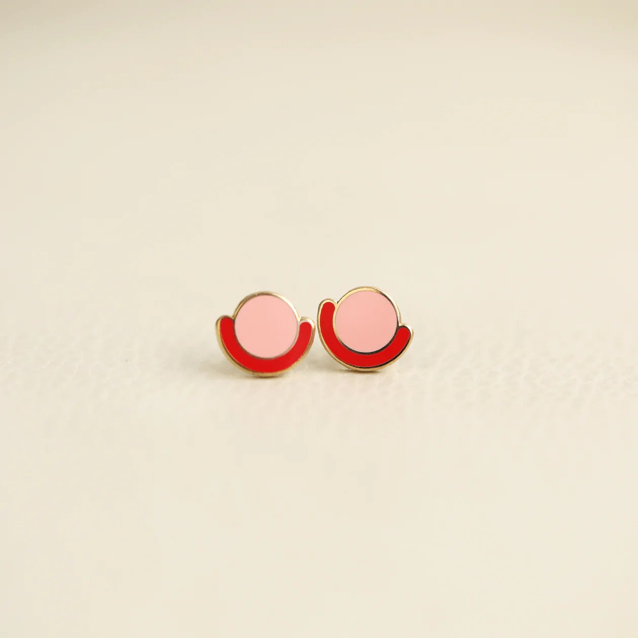 Circle Cradle Earrings | Pink